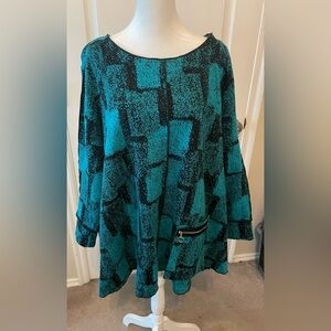 Ali Miles Teal and Black Patterned Long-Sleeve Tunic with Zip Pocket